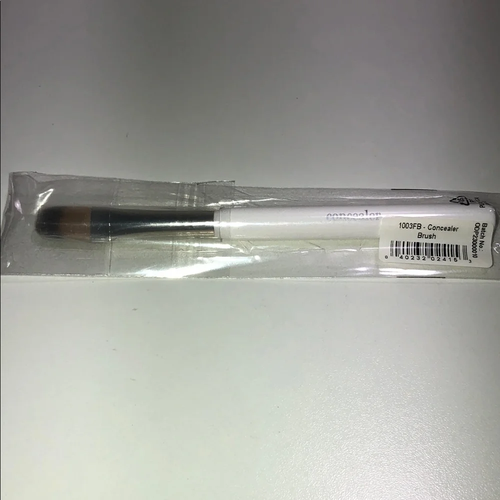 Kajer Weis concealer brush NEW and sealed.